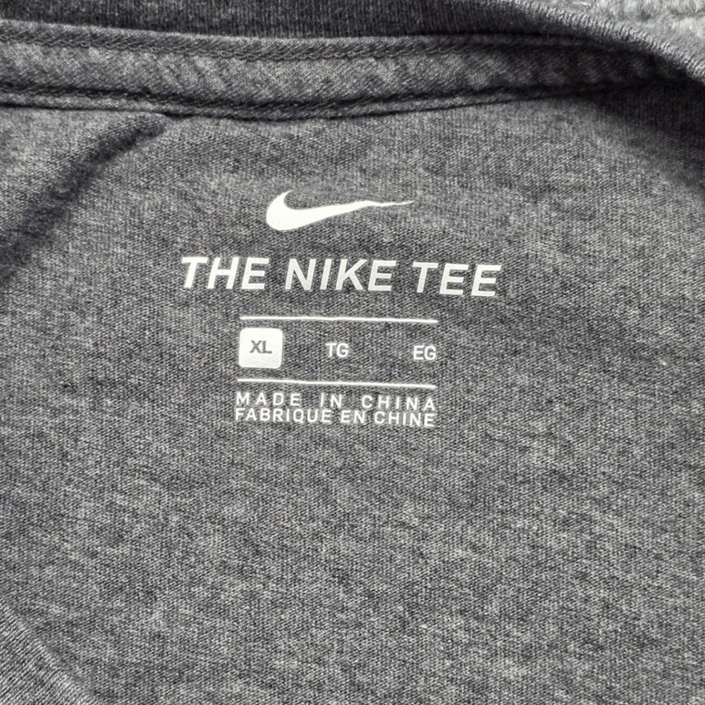 Nike Men's XL‎ Just Do It Long Sleeve Graphic T-Shirt Gray Cotton AR5191-063
